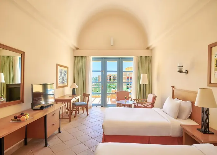 Strand Beach Resort 5*