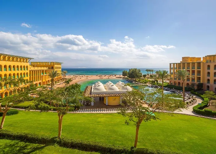 Strand Beach Resort
