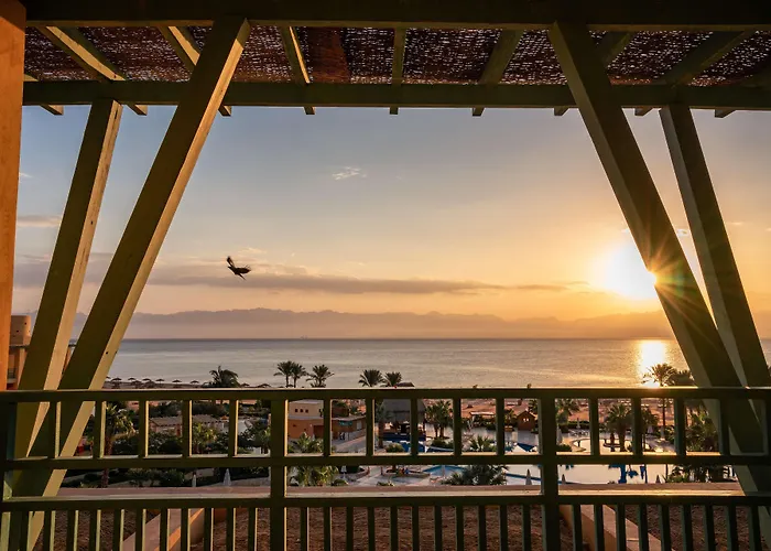 Strand Beach Resort 5*